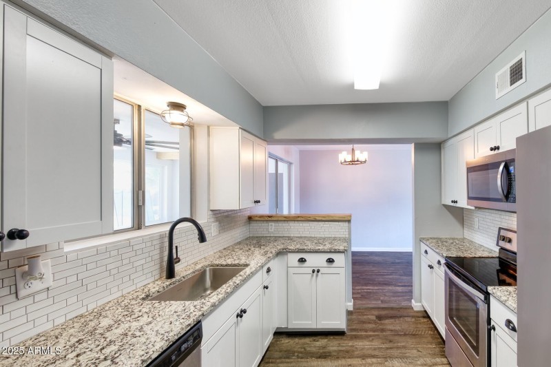 092148-1781 East Driftwood Circle