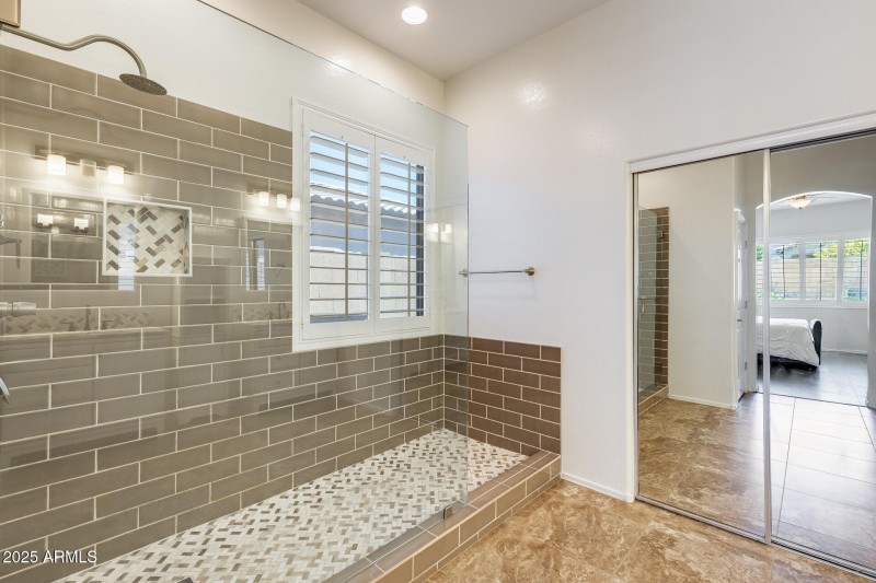 Custom Walkin Shower W Tile Surround