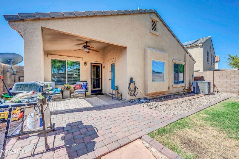 40390 W Coltin Way-31