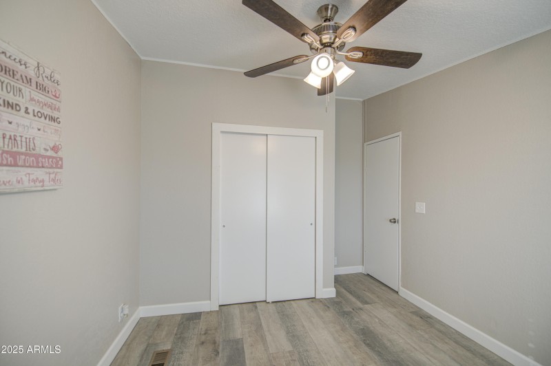Bedroom 2-pic 2