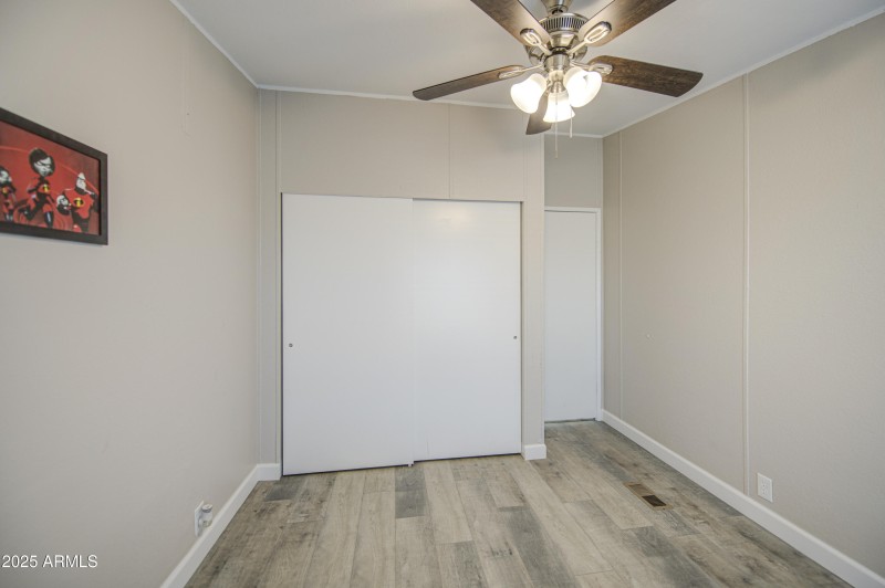 Bedroom 4-pic 2