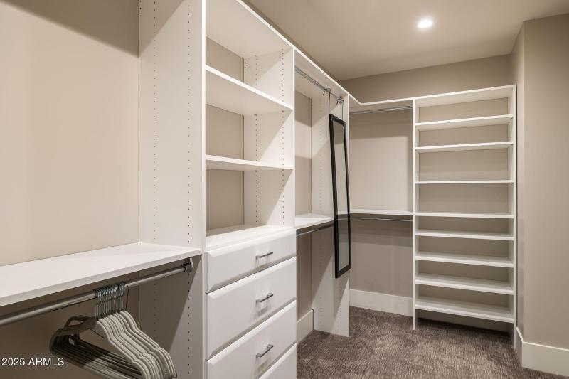 32-web-or-mls-6525-e-cave-creek-rd-31