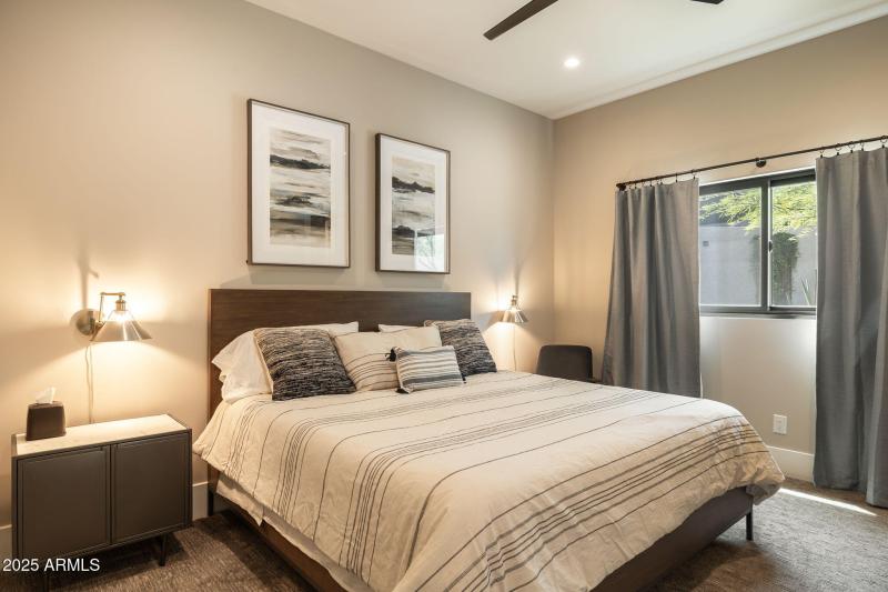 34-web-or-mls-6525-e-cave-creek-rd-31