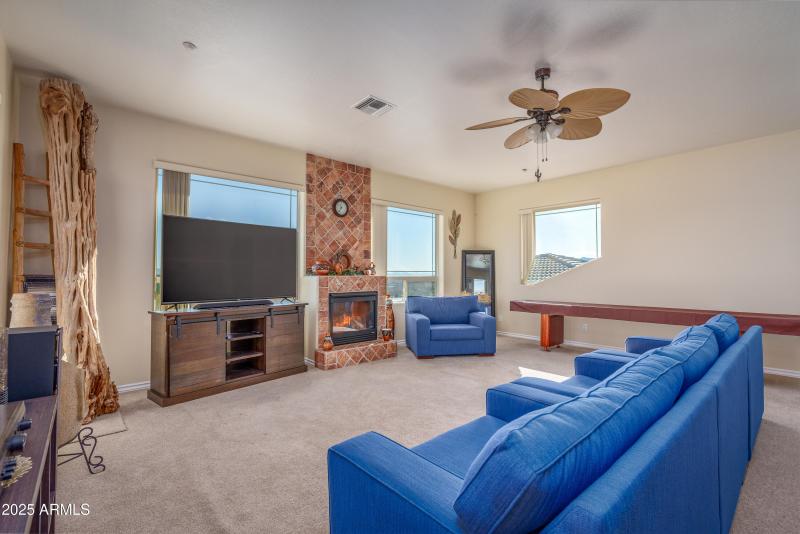 600 N Turquoise Way