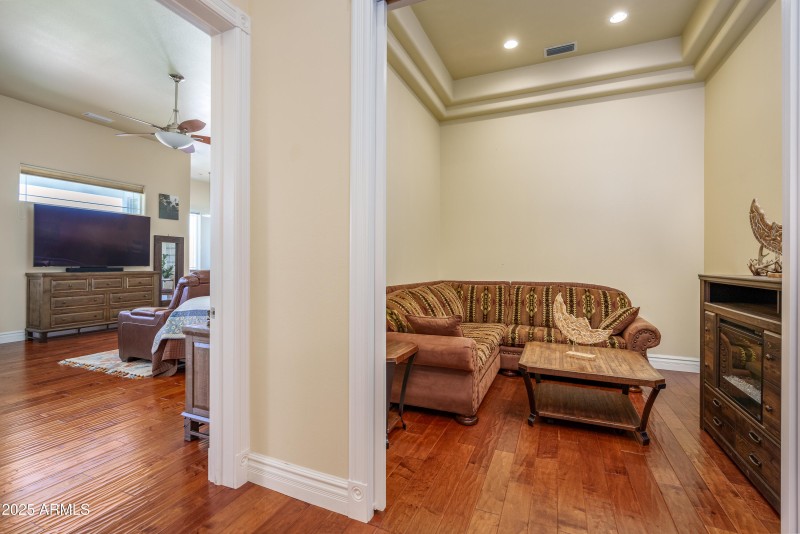 600 N Turquoise Way