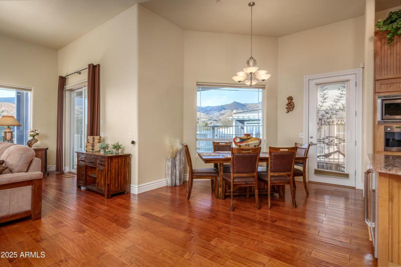 600 N Turquoise Way