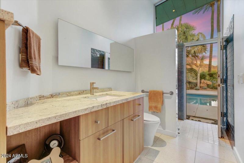 29-Bathroom 4