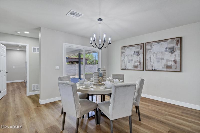 2016 E Elmwood St-11