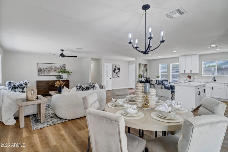 2016 E Elmwood St-12