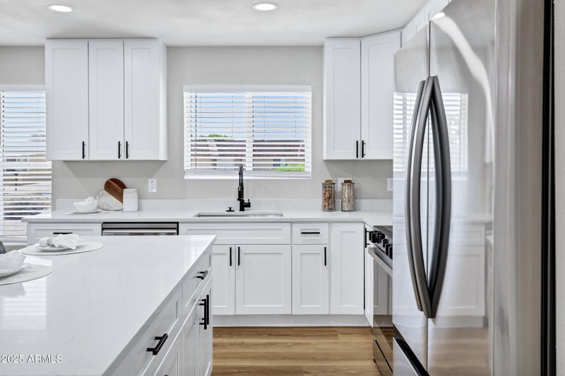 2016 E Elmwood St-15