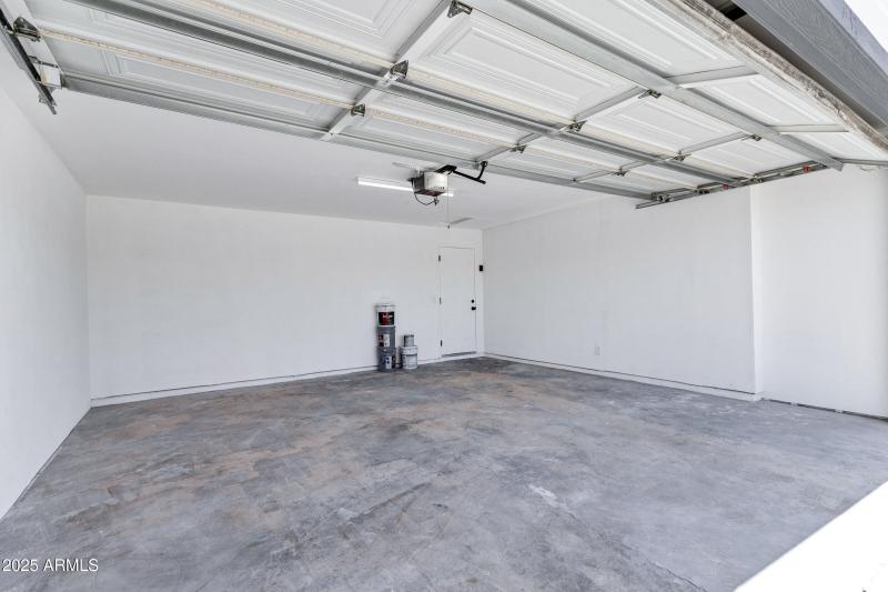 2016 E Elmwood St-27