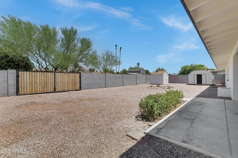 2016 E Elmwood St-28