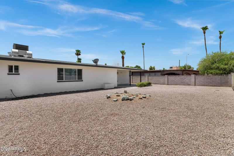 2016 E Elmwood St-29