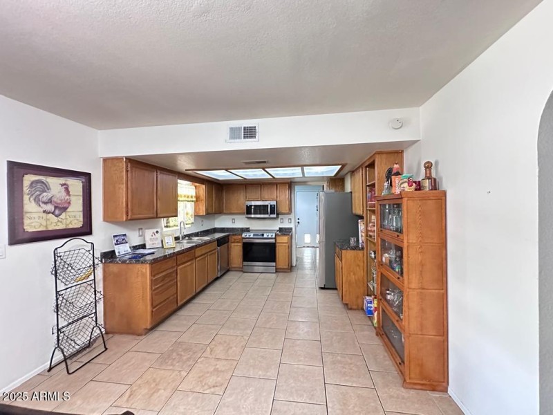 fbf343f3-3cb2-4b27-8026-458c900759c1