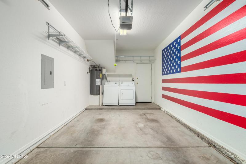 Garage/Laundry