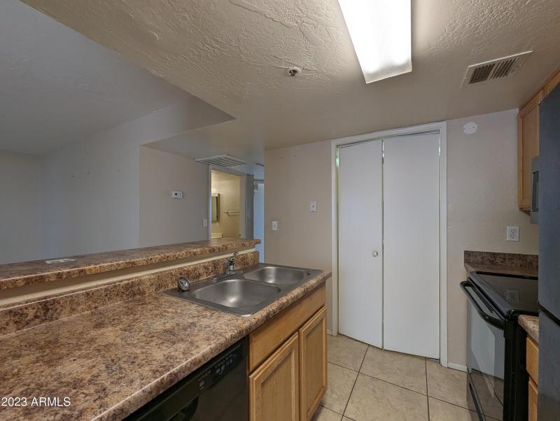 12123 W BELL RD #106