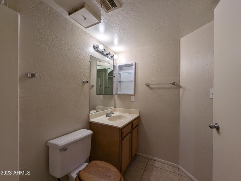 12123 W BELL RD #106