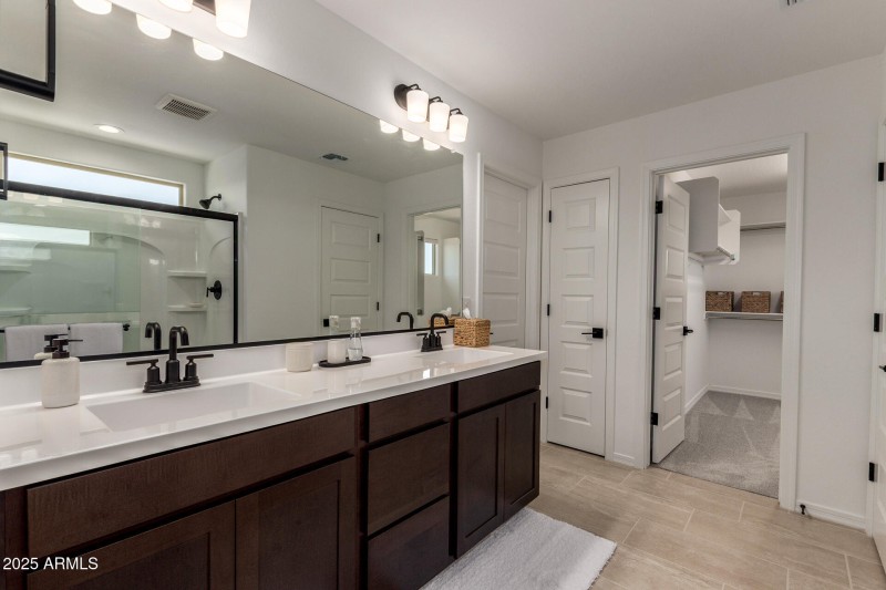 Main Suite Bath