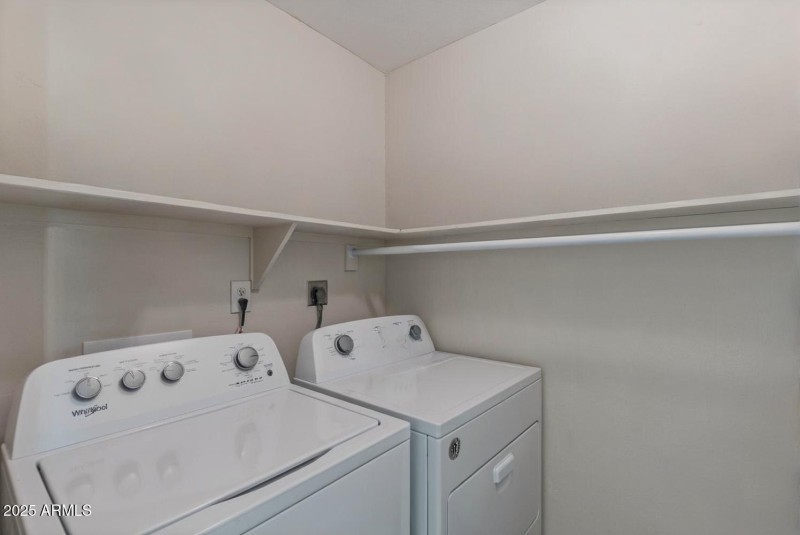 Ardmore Rd laundry room empty