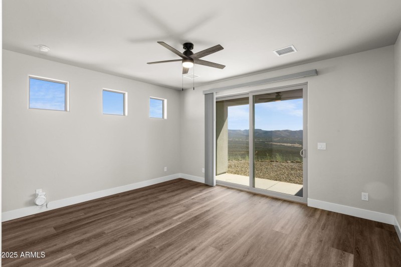 35-web-or-mls-15689-e-orch-vw-rd