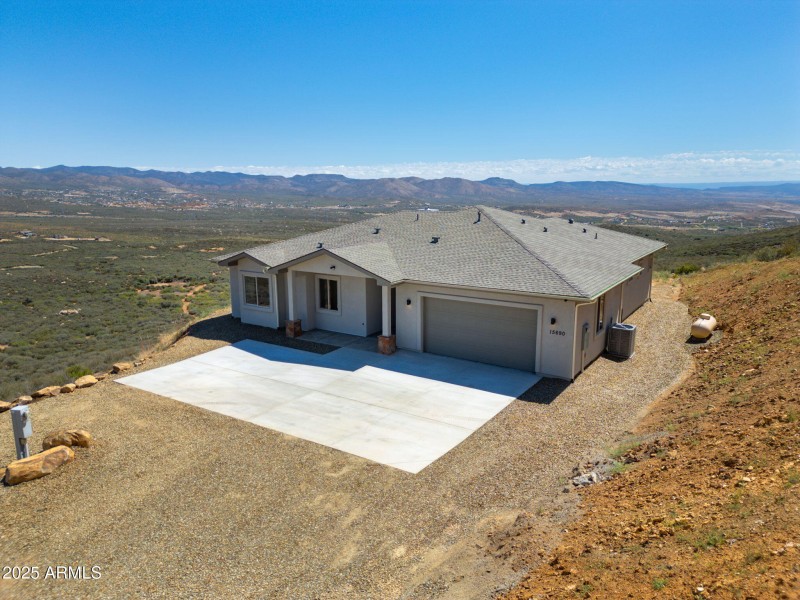 26-web-or-mls-15690-e-orch-vw-rd
