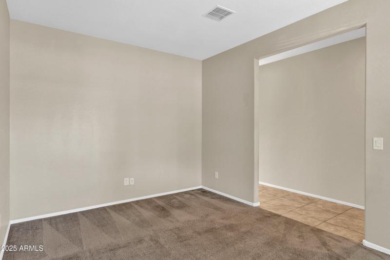 2075 W Bennett Way-8