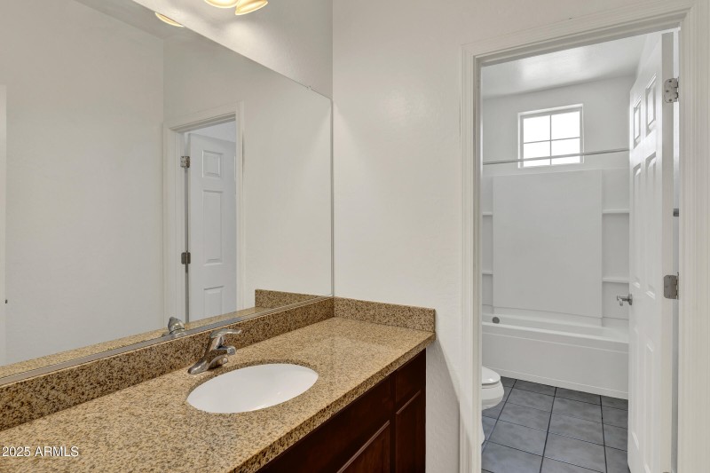 2075 W Bennett Way-26