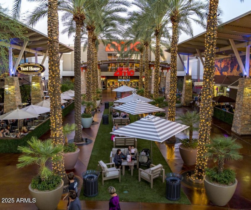 Walk to Desert Ridge entertainment