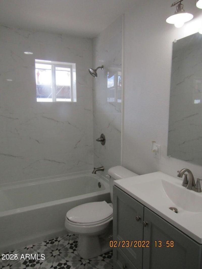 20220518220415629448000000-o