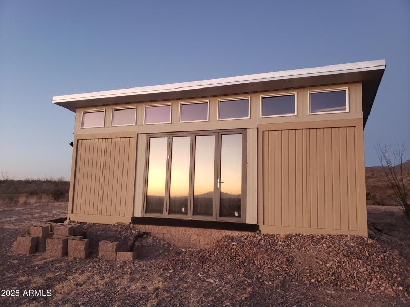 Weller Off-Grid 1