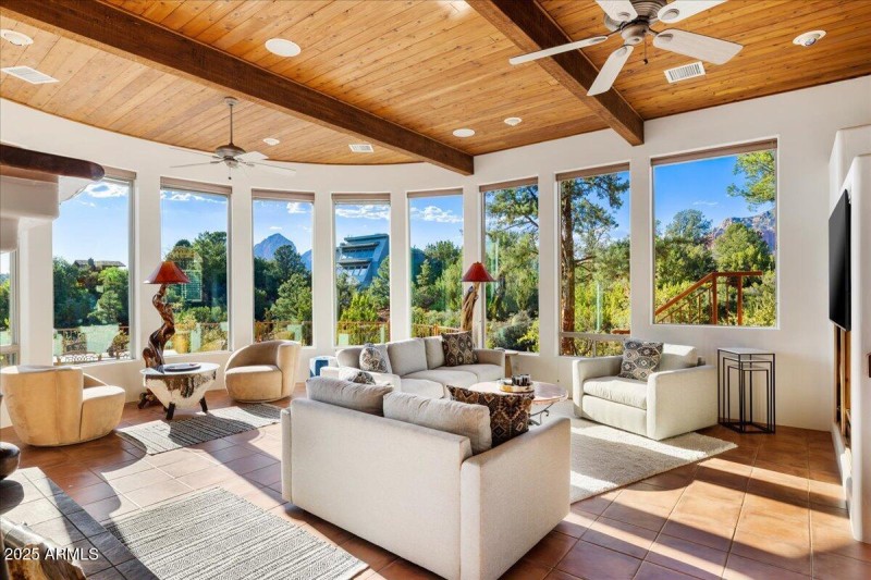 04-Living Room