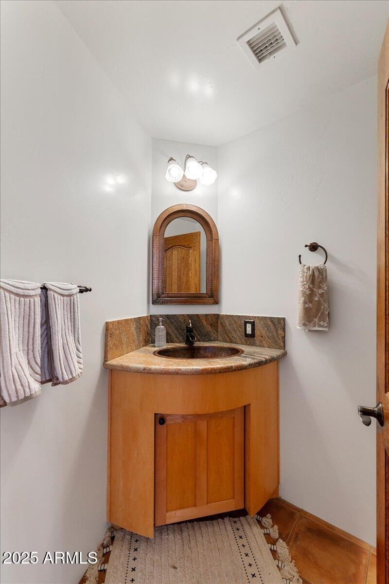 10-Powder Room