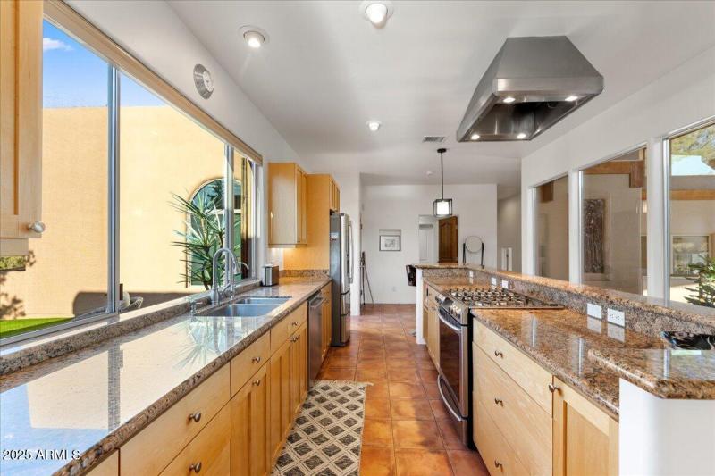 12-Kitchen