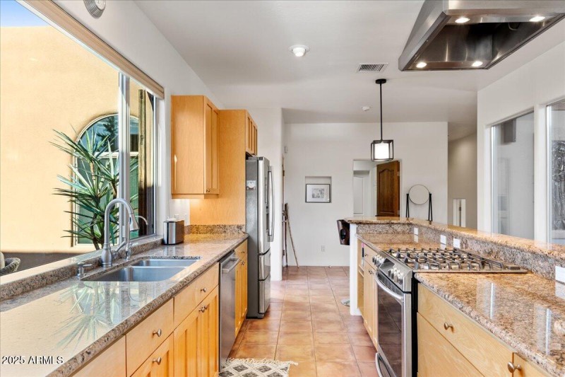 13-Kitchen