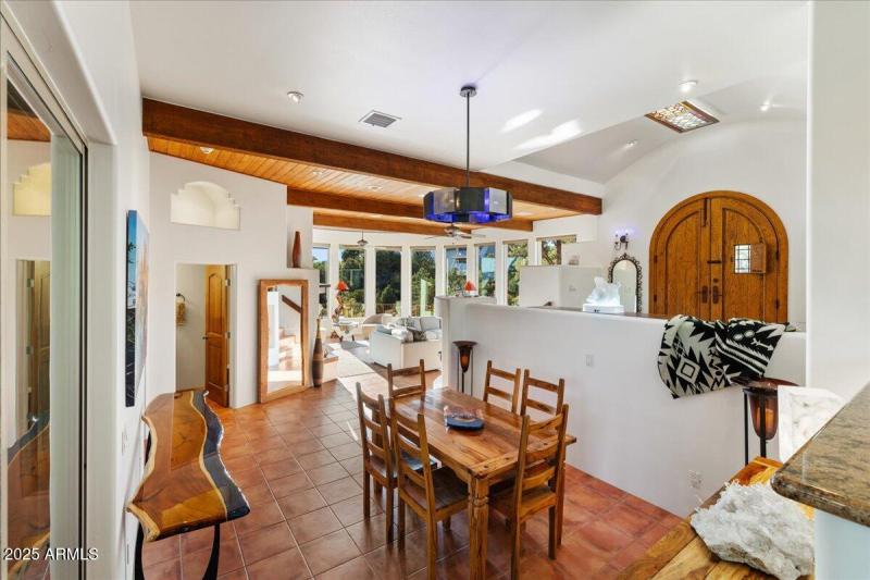 18-Dining room