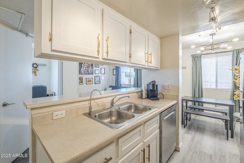 Kitchen 5