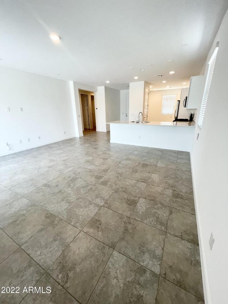 5B808340-BE41-410E-8F63-8EE01520ADD4