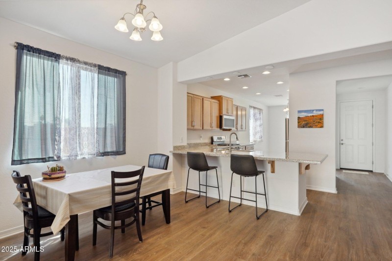 Dining Area: