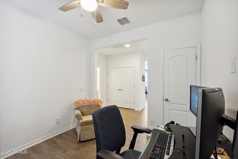 Flex Space / Den