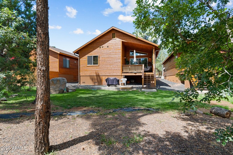 2004 N LAKE BREEZE RD, Lakeside