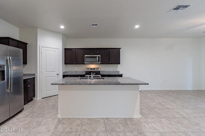 24-web-or-mls-Basil-13