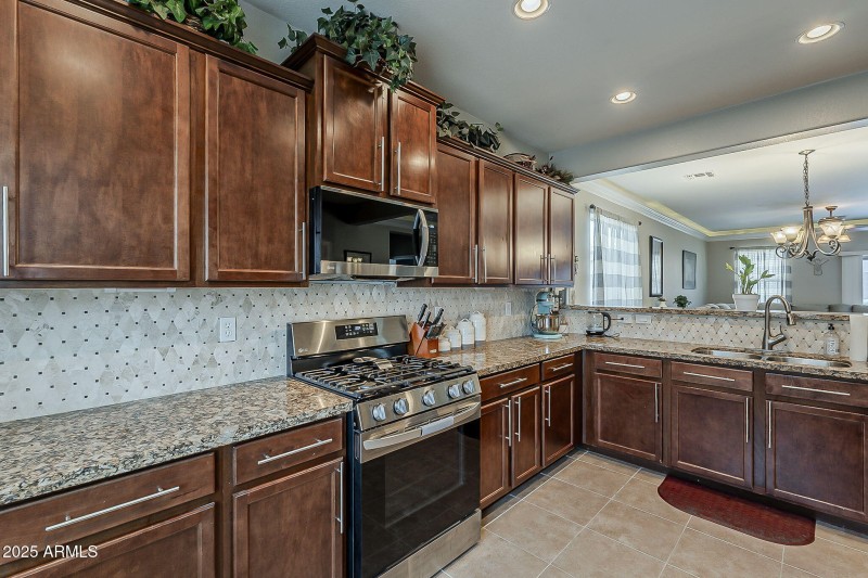 10-web-or-mls-Crescent Rd-10