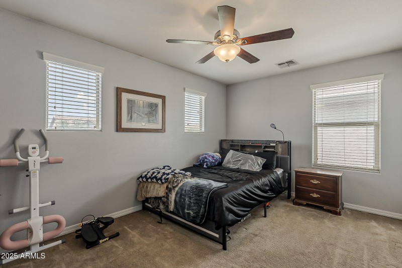 32-web-or-mls-Crescent Rd-32