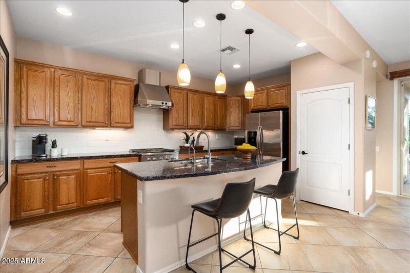 28-Kitchen
