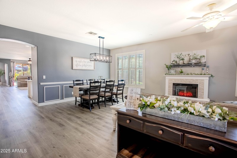4247 E Crown Ct-1