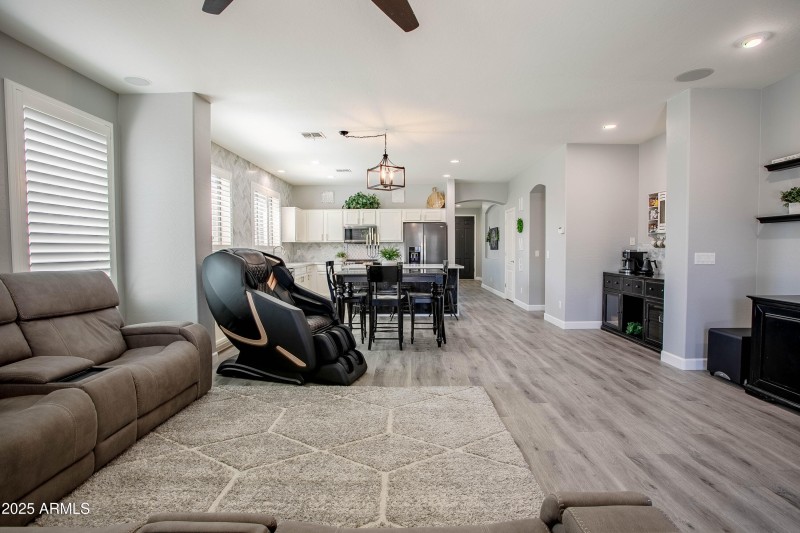 4247 E Crown Ct-43