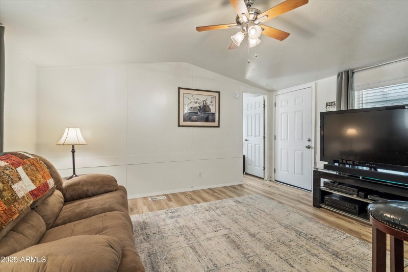 04-Living Area