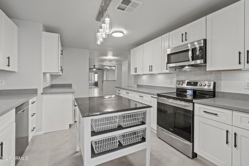 2 Interior-12