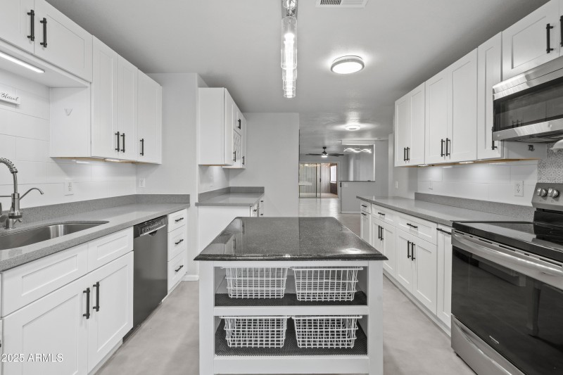 2 Interior-13