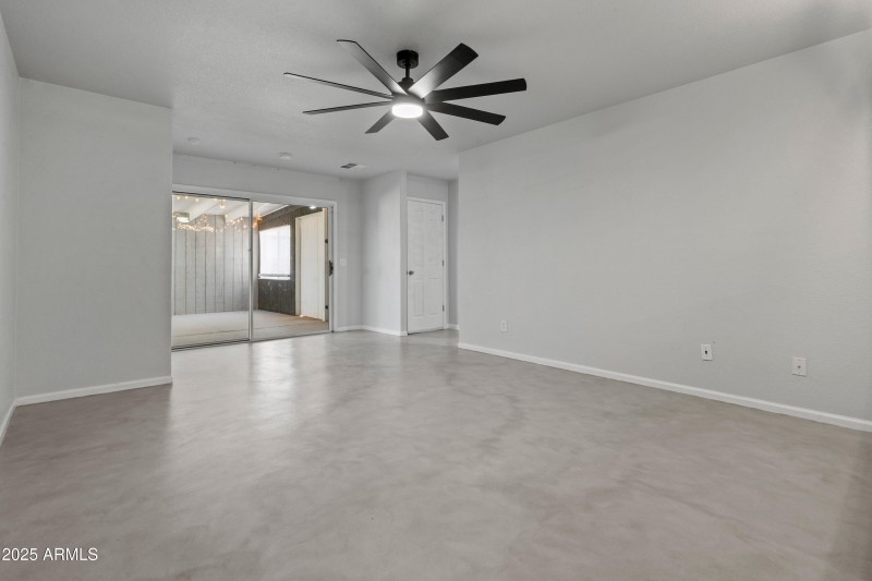 2 Interior-18
